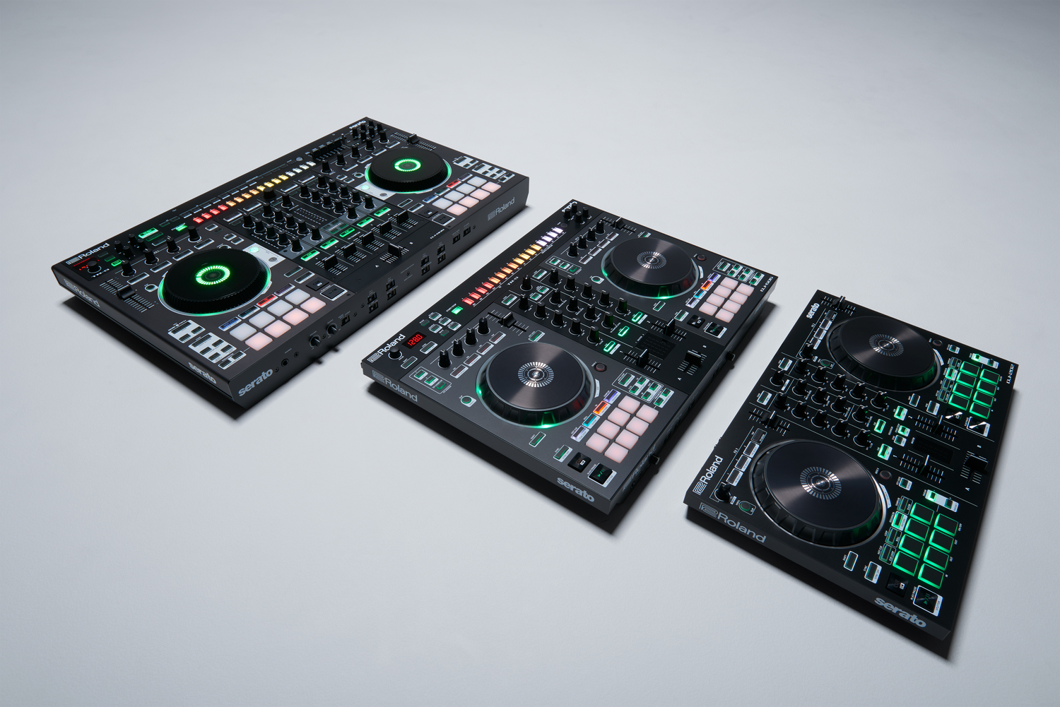 Roland DJ-202 DJ kontroller | hangszerplaza.hu