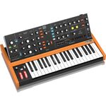 Behringer POLY D analóg szintetizátor