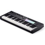 Novation Launchkey 49 MK4 MIDI kontroller billentyűzet