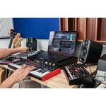 IK Multimedia iLoud Micro Monitor Pro aktív kétutas stúdió monitor hangfalpár
