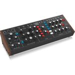 Behringer MODEL D analóg szintetizátor