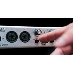 TASCAM SERIES 8p Dyna 8-csatornás mikrofon előerősítő/AD átalakító/kompresszor