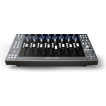 Solid State Logic UF8 DAW kontroller