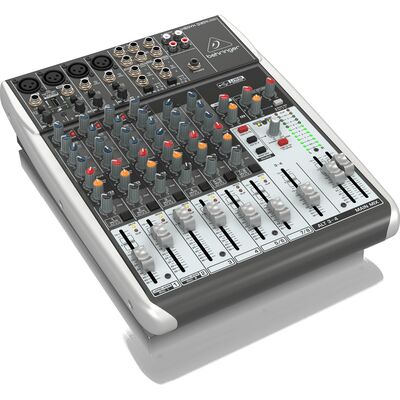 Behringer Xenyx Q1204USB analóg keverő/USB-hangkártya