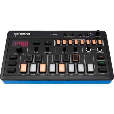 Roland AIRA Compact J-6 Chord Synthesizer akkordszintetizátor