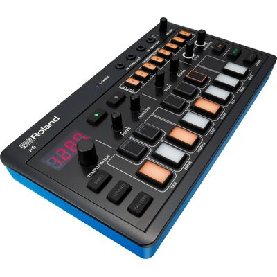 Roland AIRA Compact J-6 Chord Synthesizer akkordszintetizátor