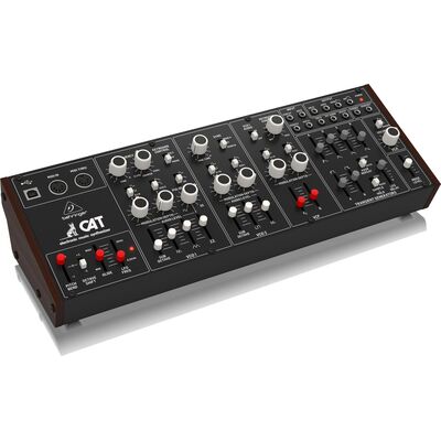Behringer CAT analóg szintetizátor