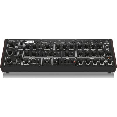 Behringer PRO-1 analóg szintetizátor
