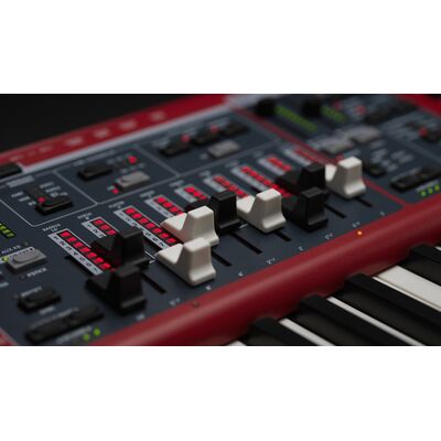 Clavia Nord Stage 4 88 digitális színpadi zongora
