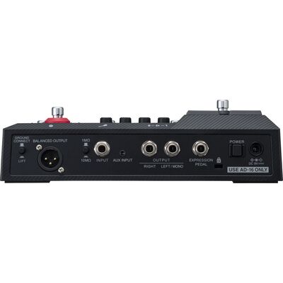 Zoom B2 FOUR basszusgitár padló multieffekt