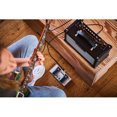 BOSS DUAL CUBE LX elektromos gitár kombó