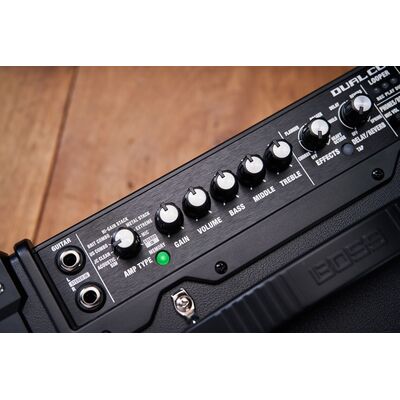 BOSS DUAL CUBE LX elektromos gitár kombó