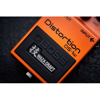 BOSS DS-1W Waza Craft Distortion effektpedál