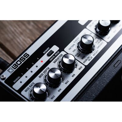 BOSS DM-101 Delay Machine effektpedál