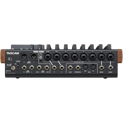 TASCAM Model 12 analóg keverő/soksávos hangfelvevő/USB hangkártya/DAW kontroller