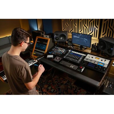 IK Multimedia ARC Studio térakusztika-korrekciós rendszer
