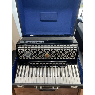 Használt Royal Standard Montana 120 basszusos harmonika