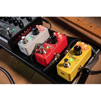 IK Multimedia TONEX Brown Sound Anthology Collector's Limited Edition gitár padló multieffekt csomag