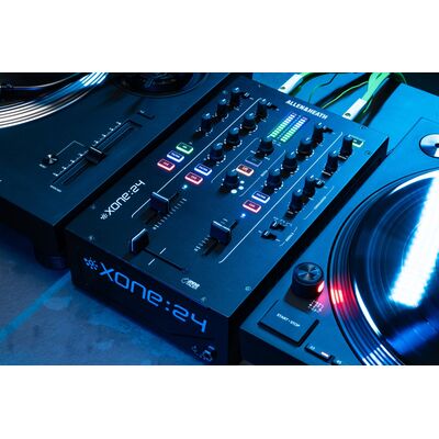 Allen & Heath Xone:24 DJ keverő