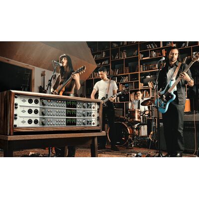 Universal Audio Volt 876 USB hangkártya