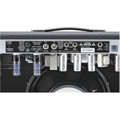 Fender '65 Deluxe Reverb csöves gitárkombó