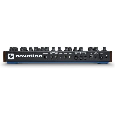 Novation Peak nyolcszólamú polifonikus szintetizátor