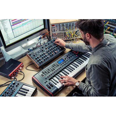 Novation Peak nyolcszólamú polifonikus szintetizátor