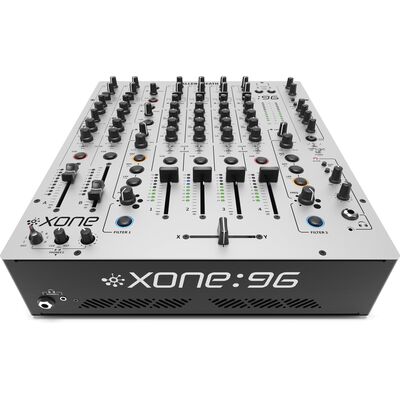 Allen & Heath Xone:96 DJ keverő/USB hangkártya