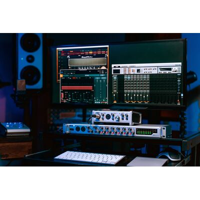 TASCAM SERIES 8p Dyna 8-csatornás mikrofon előerősítő/AD átalakító/kompresszor
