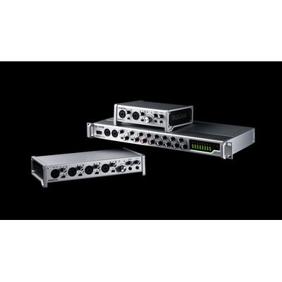 TASCAM SERIES 8p Dyna 8-csatornás mikrofon előerősítő/AD átalakító/kompresszor