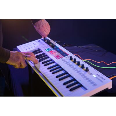 Arturia KeyStep Pro USB MIDI kontroller billentyűzet/szekvenszer