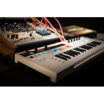 Arturia KeyStep Pro USB MIDI kontroller billentyűzet/szekvenszer
