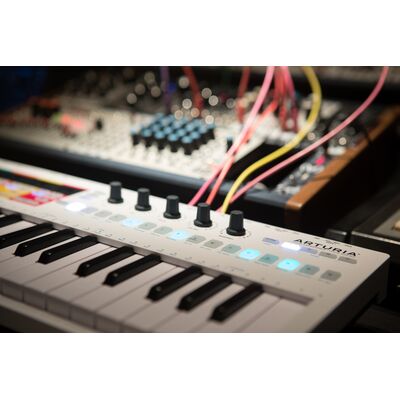Arturia KeyStep Pro USB MIDI kontroller billentyűzet/szekvenszer