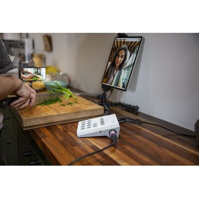 Roland GO:LIVECAST Live Streaming Stúdió okostelefonokhoz