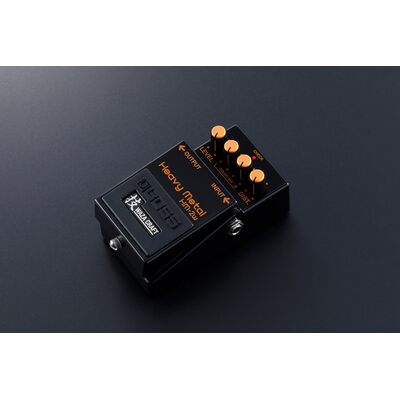 BOSS HM-2W Waza Craft Heavy Metal effektpedál