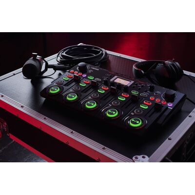 BOSS RC-505mkII Loop Station asztali looper/multieffekt