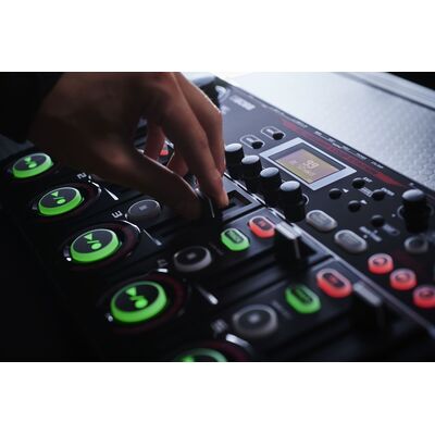 BOSS RC-505mkII Loop Station asztali looper/multieffekt