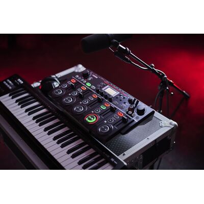 BOSS RC-505mkII Loop Station asztali looper/multieffekt